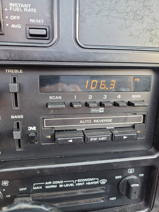 Chevy-corvette-1984-black-6