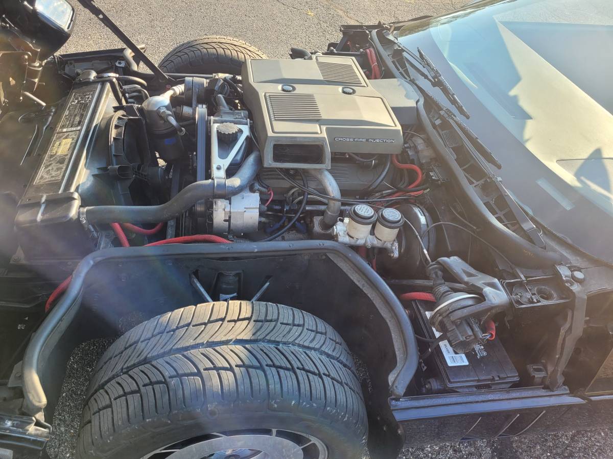 Chevy-corvette-1984-black-7