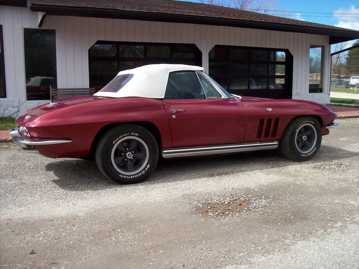 Chevy-corvette-convertible-1965-3