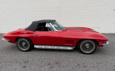 Chevy-corvette-convertible-1967-red-1