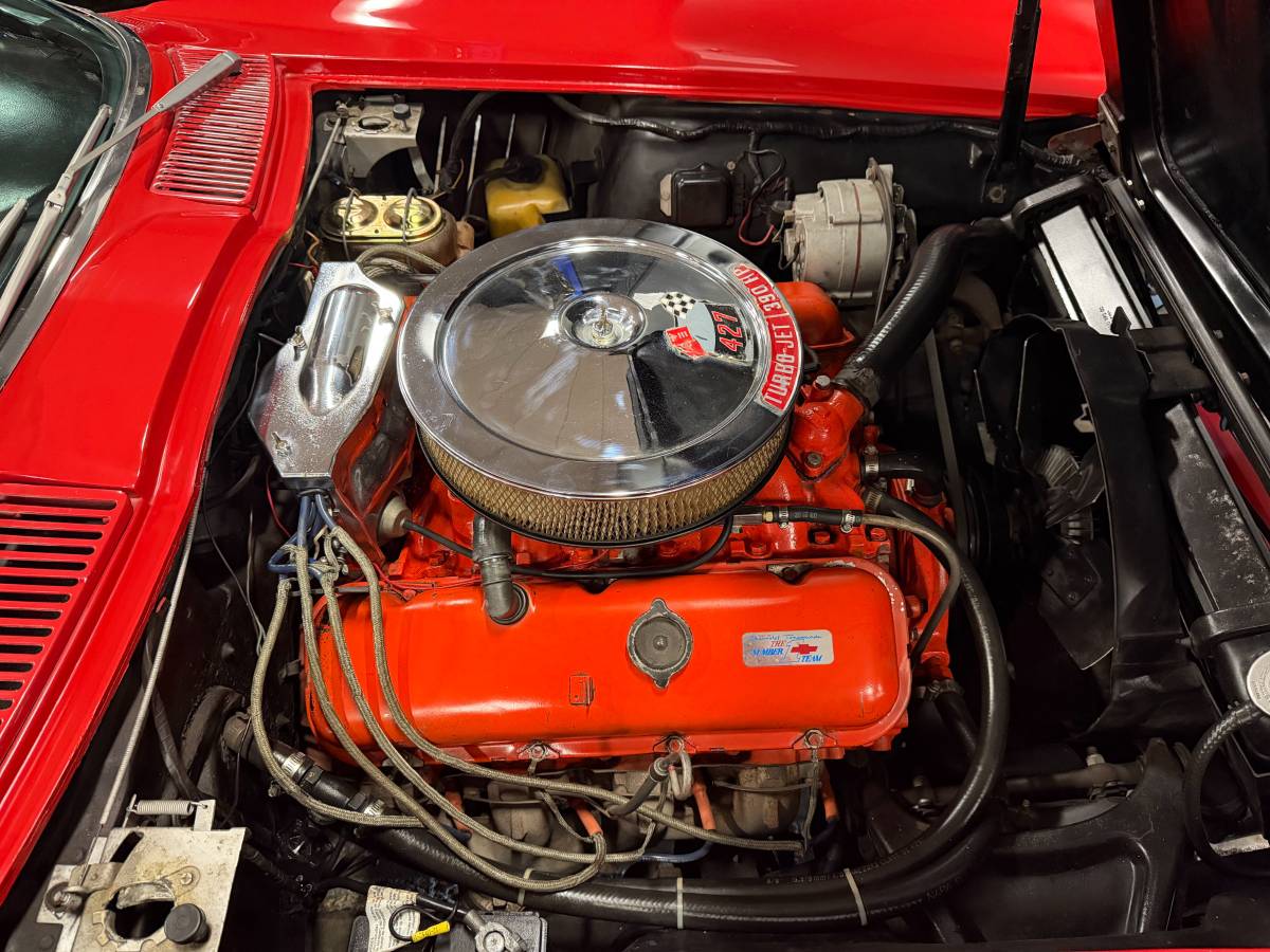Chevy-corvette-convertible-1967-red-13