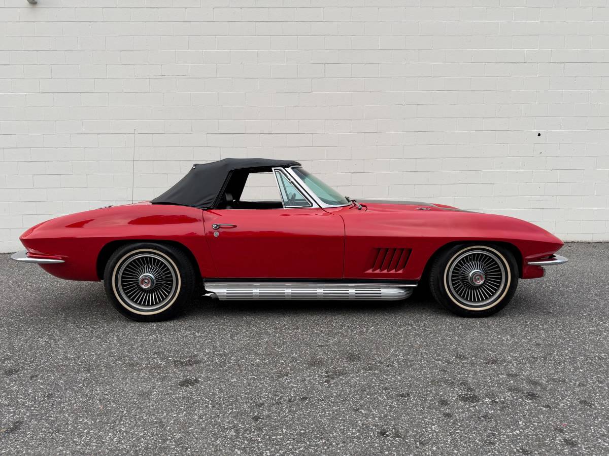 Chevy-corvette-convertible-1967-red-2