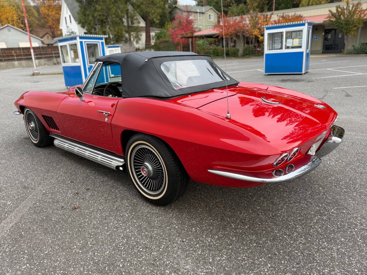Chevy-corvette-convertible-1967-red-7