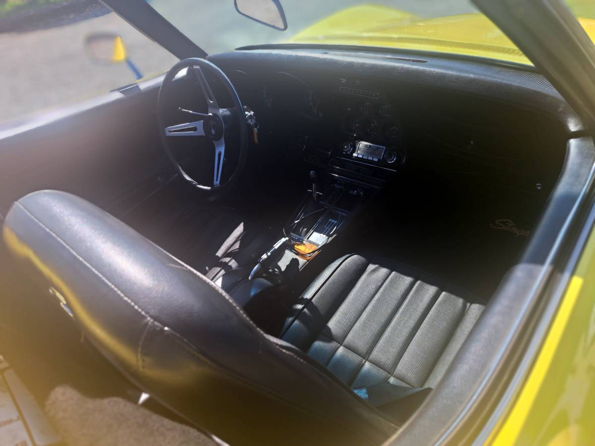 Chevy-corvette-convertible-1970-yellow-13