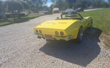 Chevy-corvette-convertible-1970-yellow-2