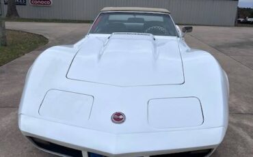 Chevy-corvette-convertible-1974-white-1