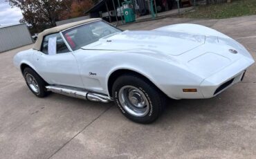 Chevy-corvette-convertible-1974-white