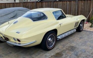Chevy-corvette-stingray-coupe-1966-yellow-5