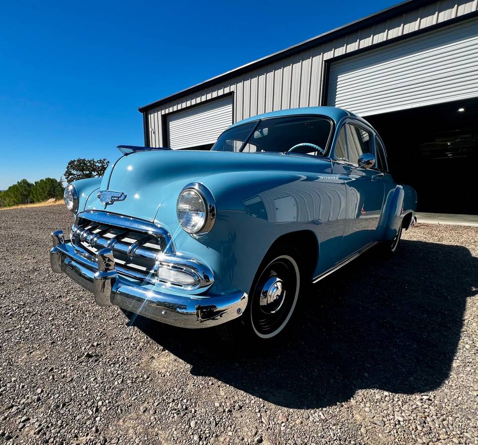 Chevy-coupe-1952-blue-4