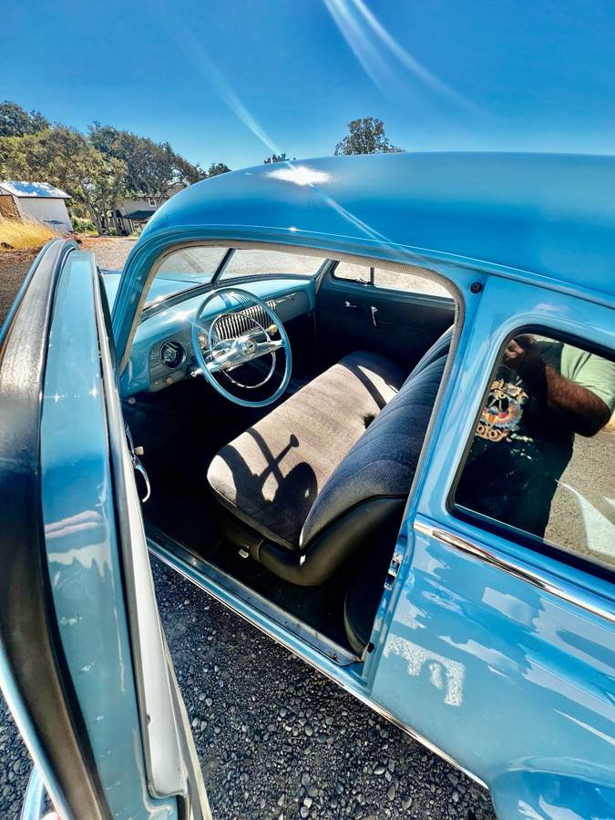 Chevy-coupe-1952-blue-5