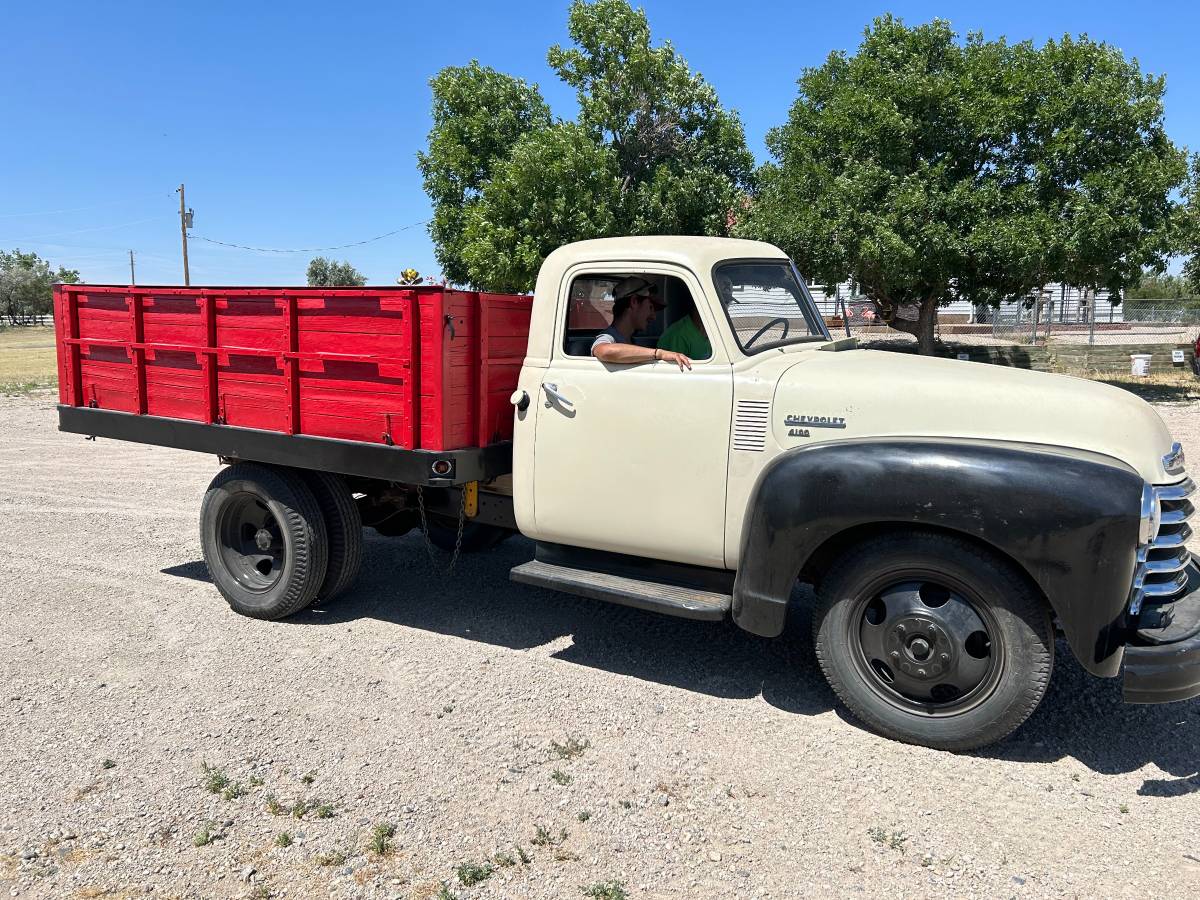Chevy-dump-truck-1949-custom