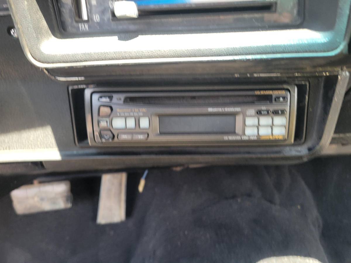 Chevy-el-camino-1973-yellow-14