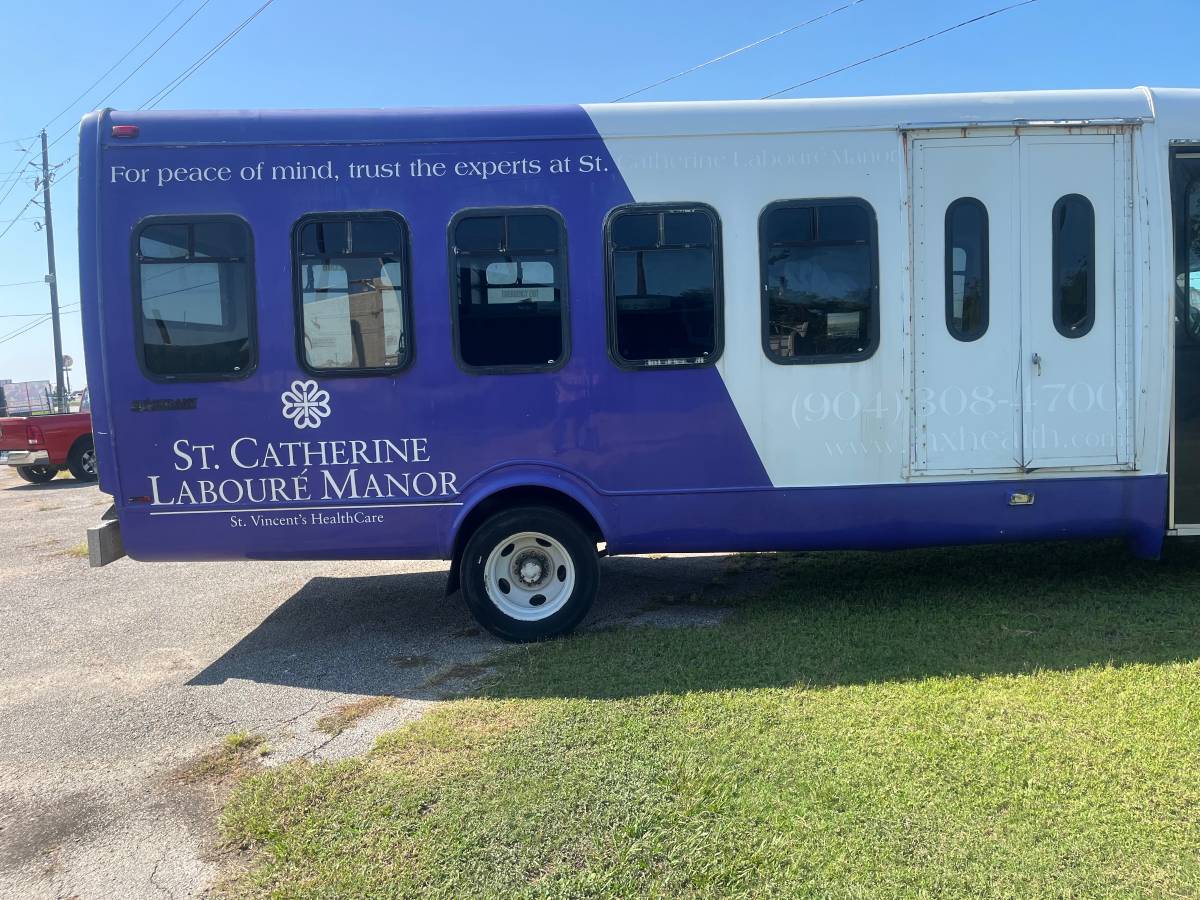 Chevy-express-3500-1995-blue-1