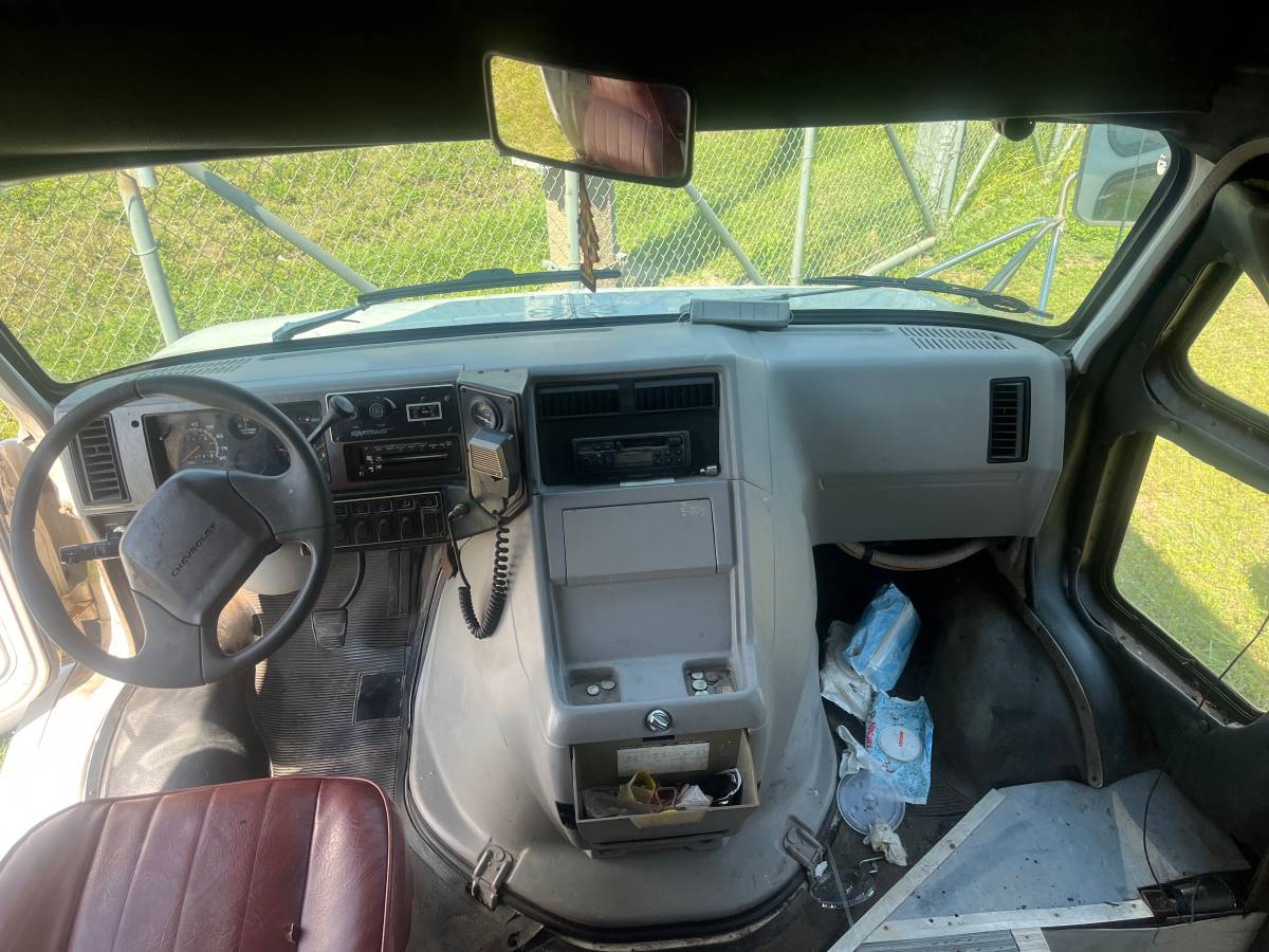 Chevy-express-3500-1995-blue-10