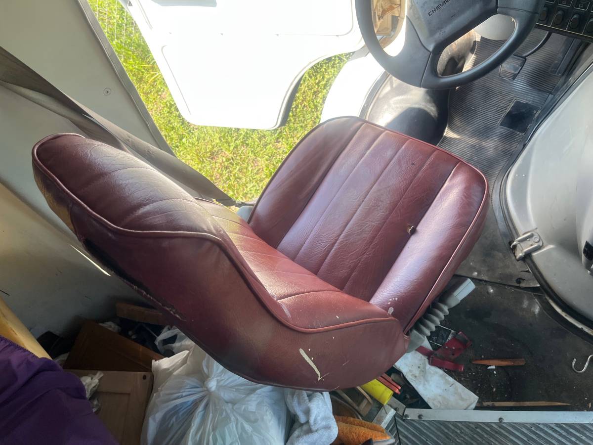 Chevy-express-3500-1995-blue-11