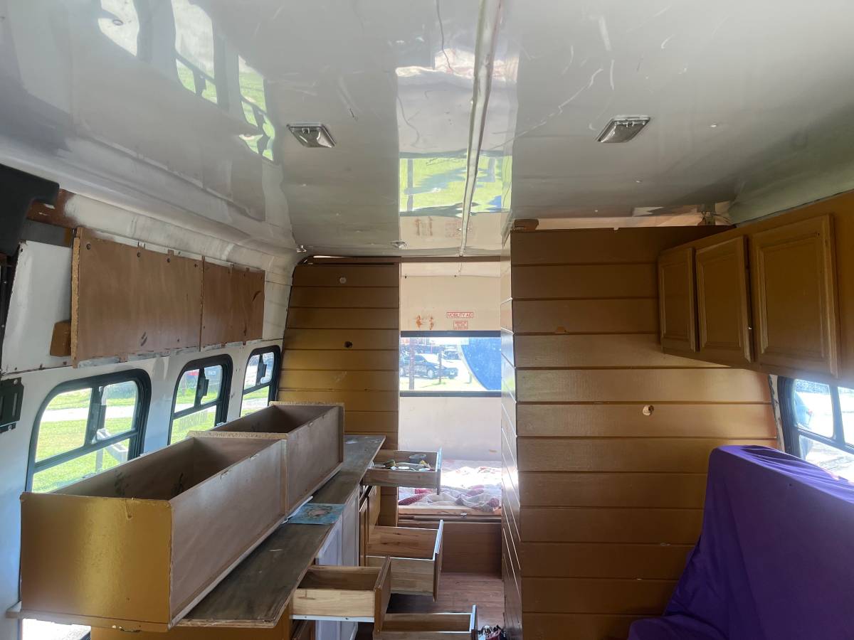 Chevy-express-3500-1995-blue-14