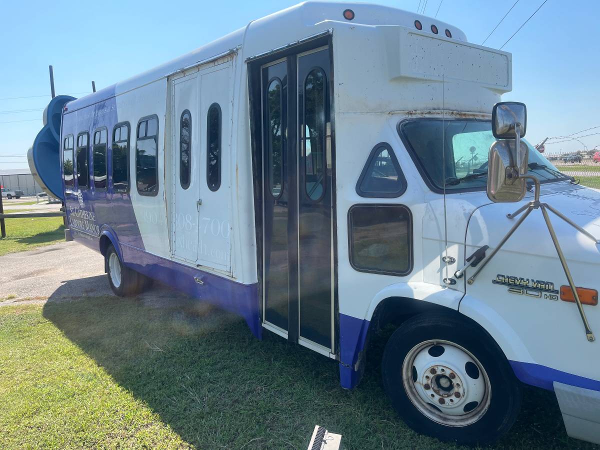 Chevy-express-3500-1995-blue-8