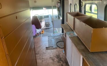 Chevy-express-3500-1995-blue-9