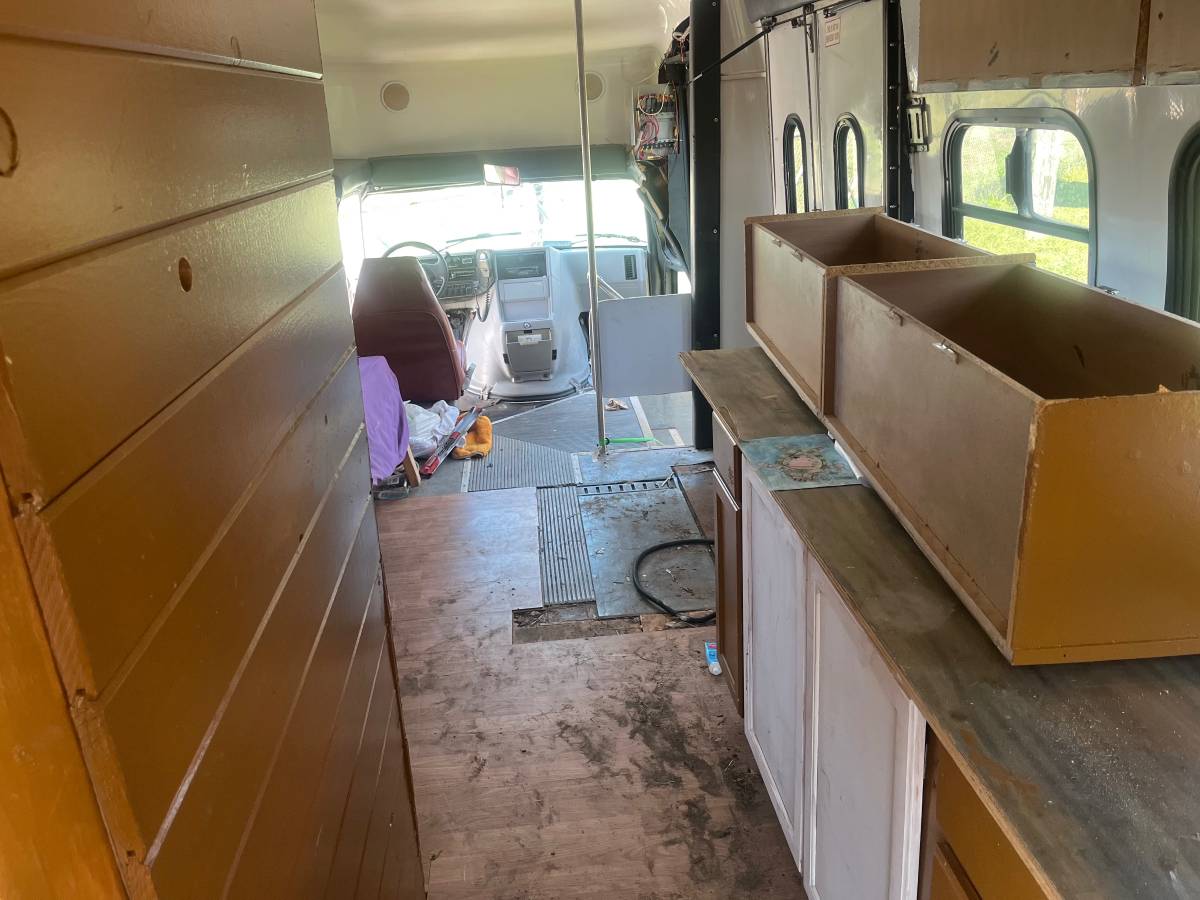 Chevy-express-3500-1995-blue-9