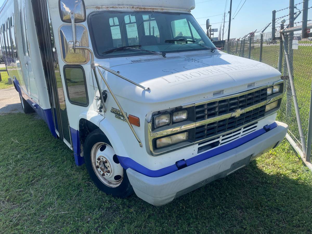 Chevy-express-3500-1995-blue