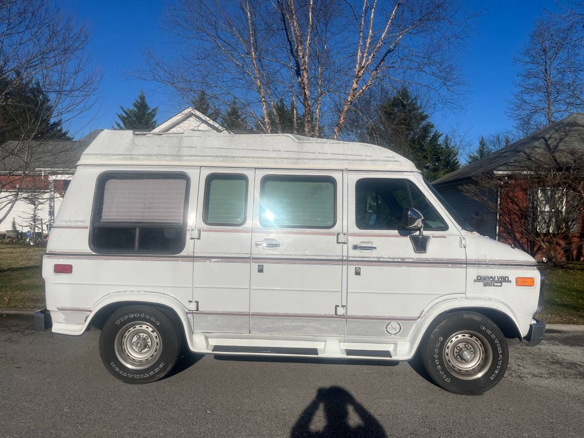 Chevy-g20-1994-white