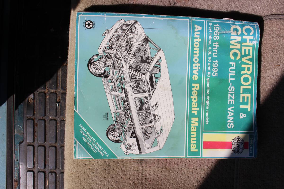 Chevy-g20-conversion-van-34ton-1995-green-21