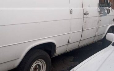 Chevy-g20-van-1991-white-1