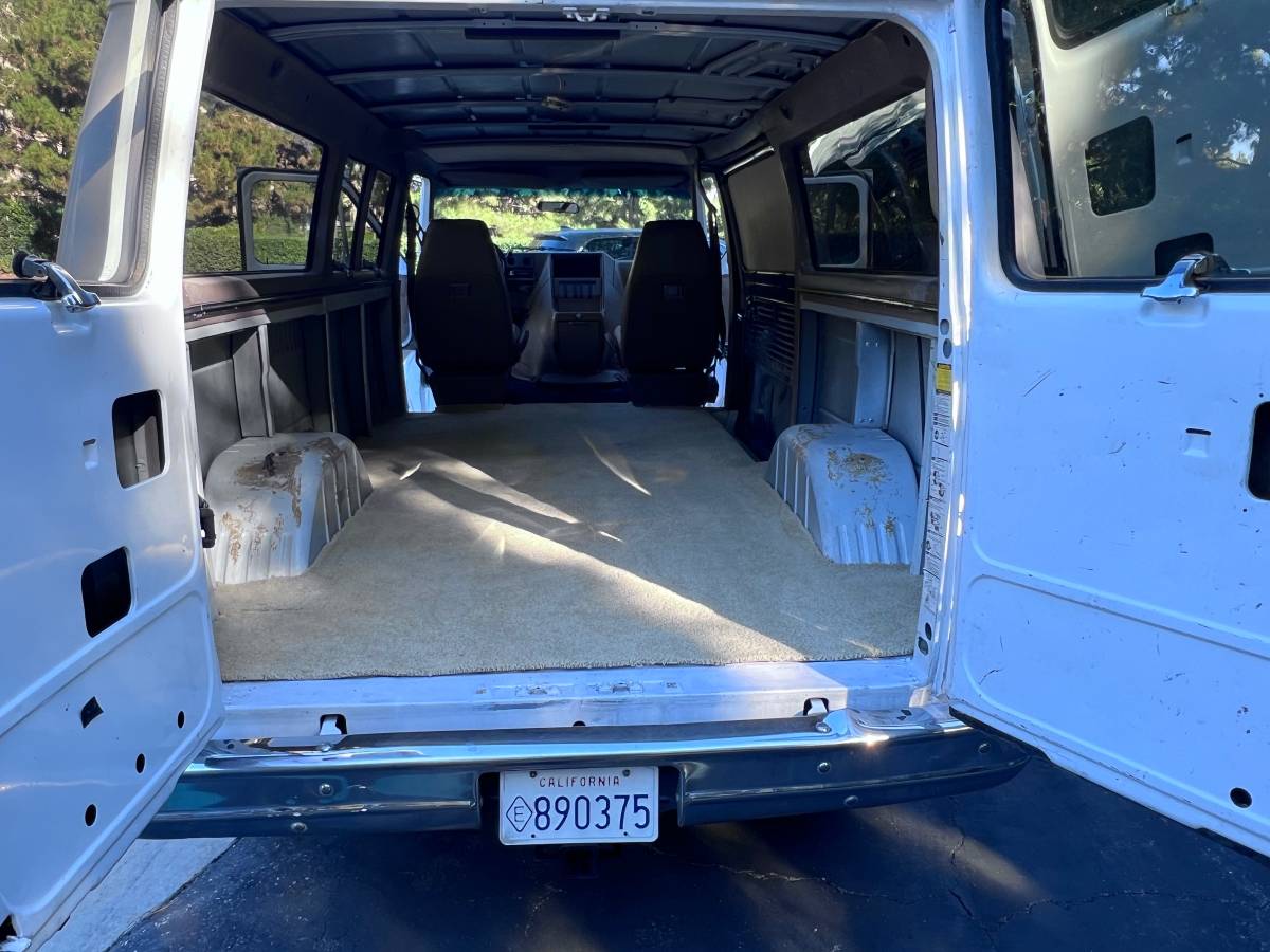 Chevy-g30-sports-van-1992-18