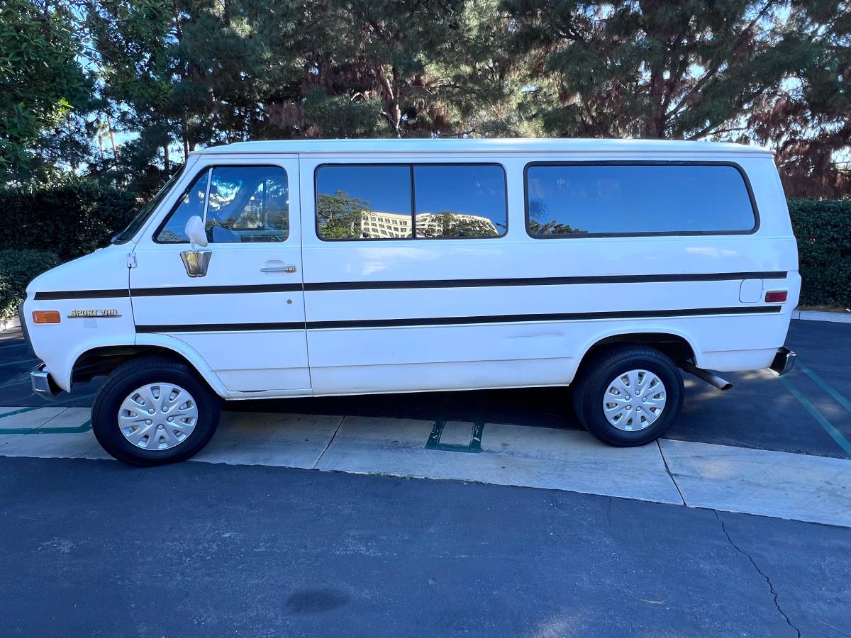Chevy-g30-sports-van-1992-2