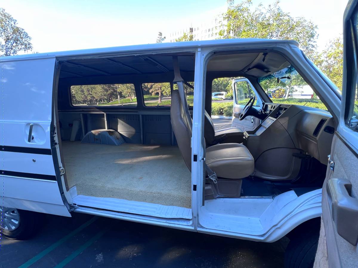 Chevy-g30-sports-van-1992-21