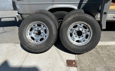 Chevy-g30-van-1985-grey-17