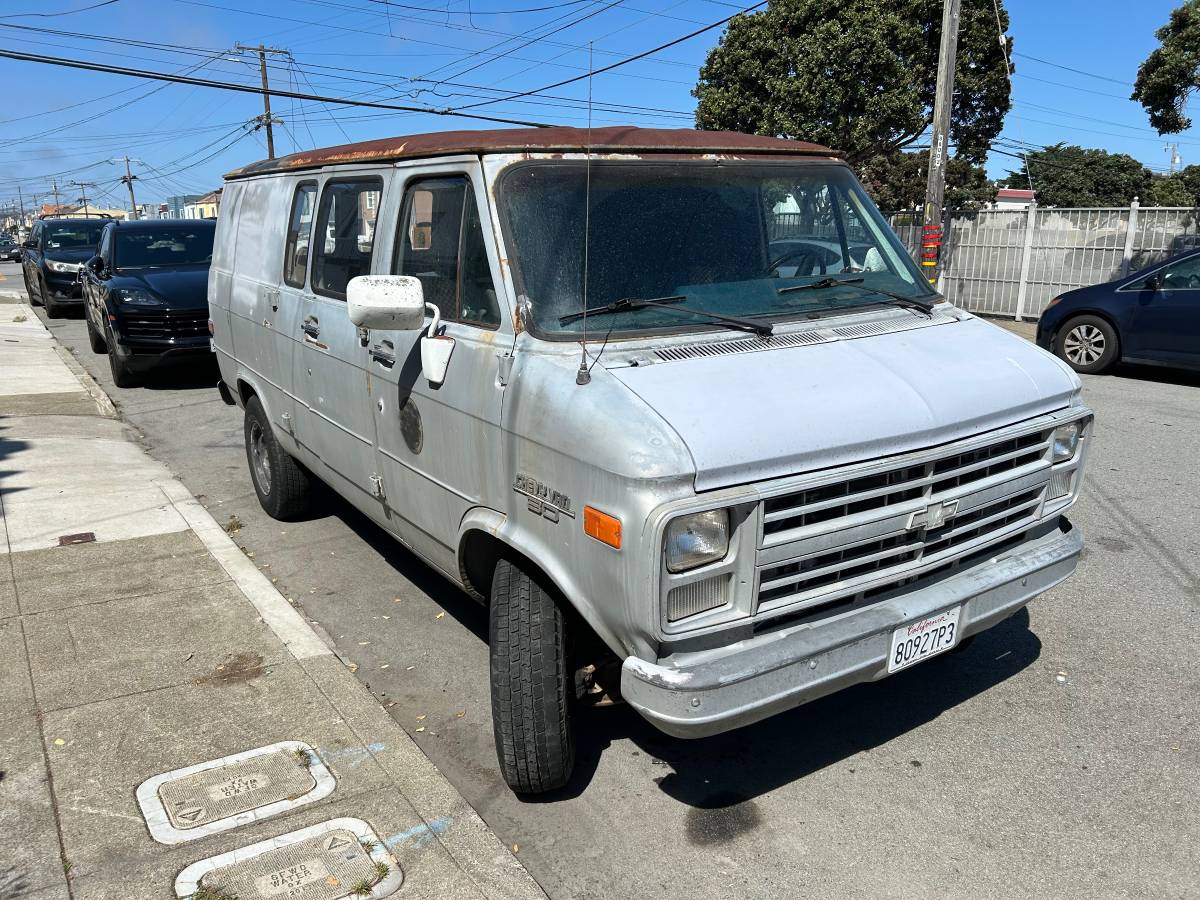 Chevy-g30-van-1985-grey-18