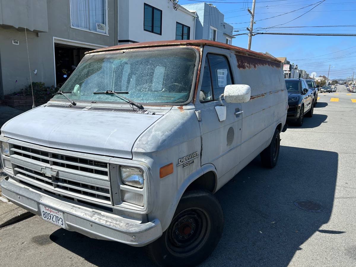 Chevy-g30-van-1985-grey-19