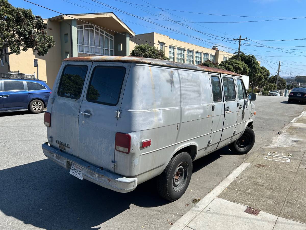 Chevy-g30-van-1985-grey-21