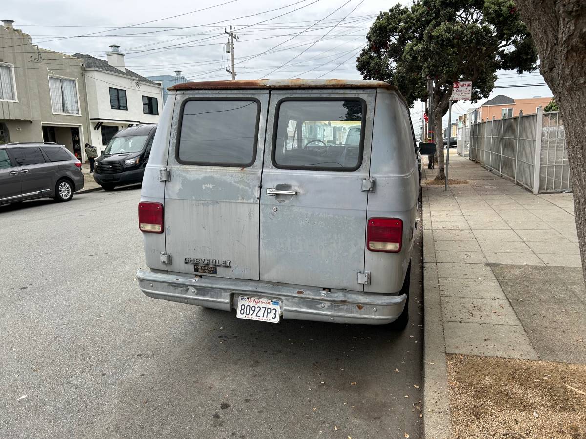 Chevy-g30-van-1985-grey-7