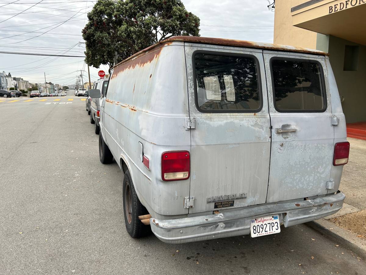 Chevy-g30-van-1985-grey-8