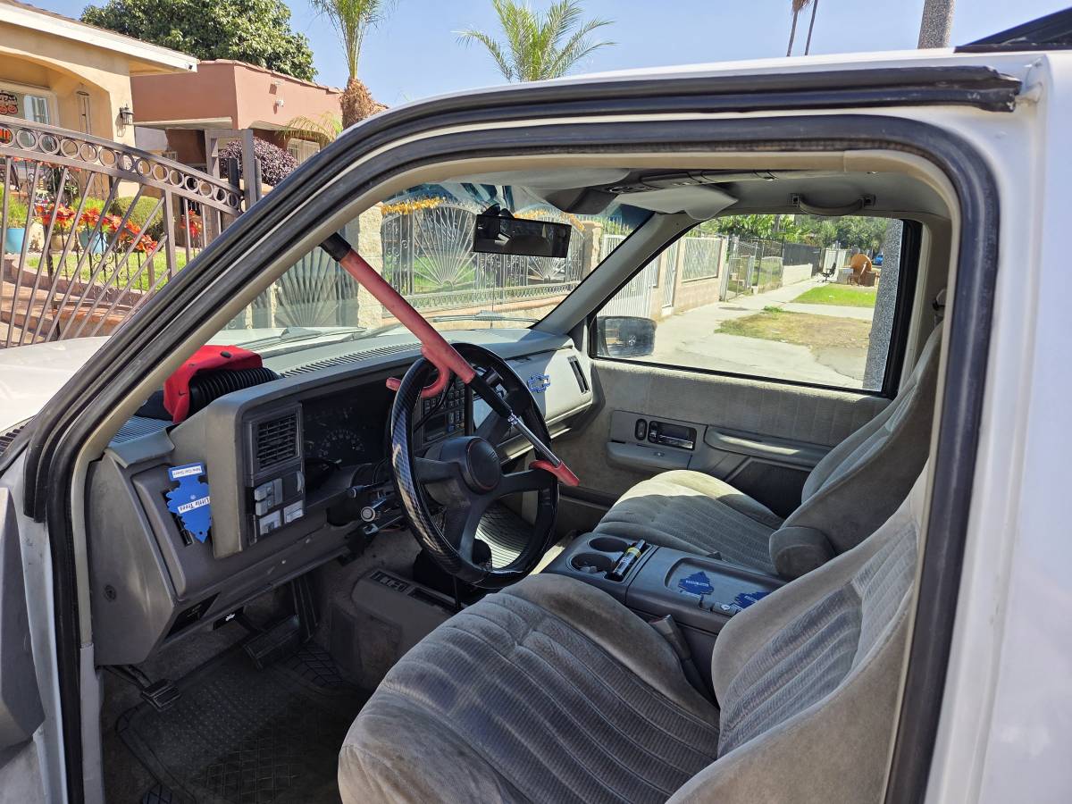 Chevy-gmc-1994-white-8