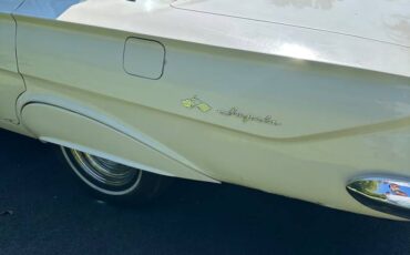 Chevy-impala-1961-white-5