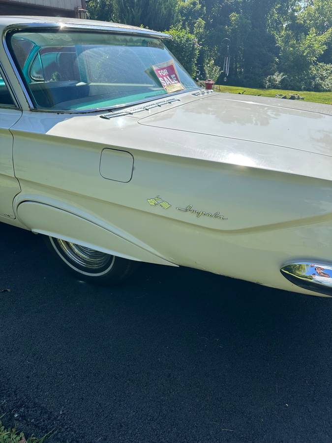 Chevy-impala-1961-white-5