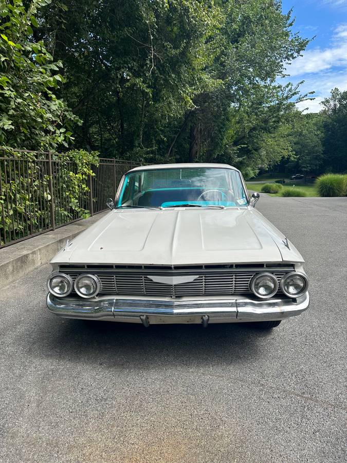 Chevy-impala-1961-white