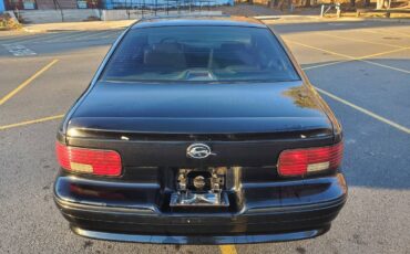 Chevy-impala-ss-1996-black-10