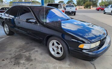 Chevy-impala-ss-1996-black-2