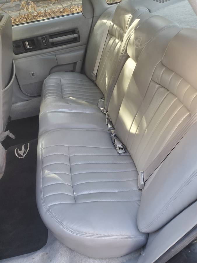 Chevy-impala-ss-1996-black-2