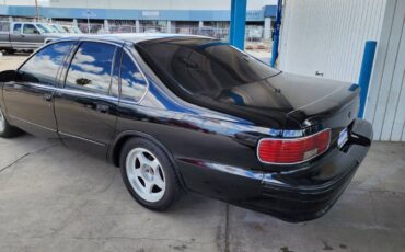 Chevy-impala-ss-1996-black-5