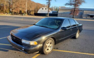 Chevy-impala-ss-1996-black-8