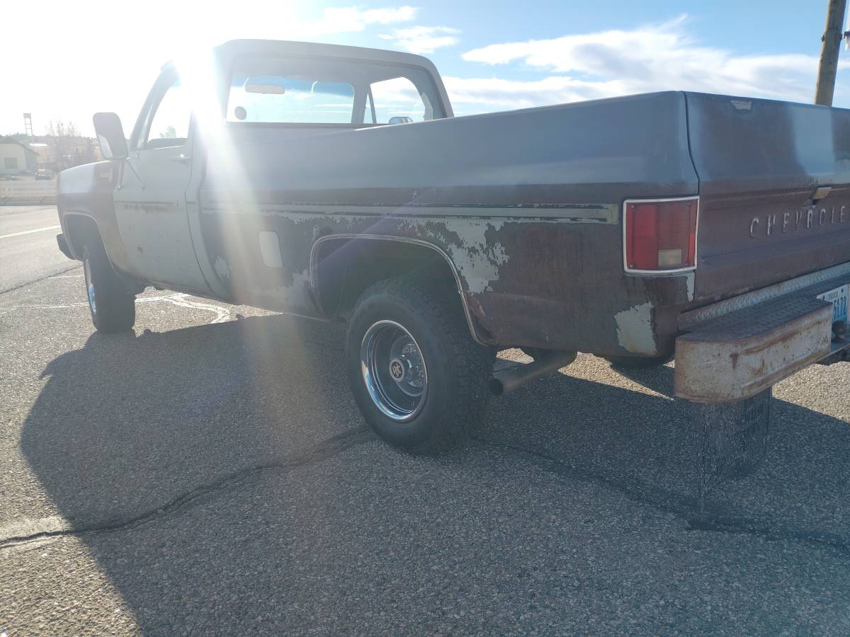 Chevy-k10-4x4-1979-grey-3