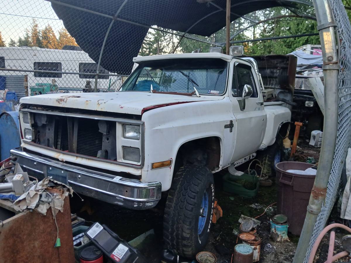Chevy-k10-4x4-1986-white-1