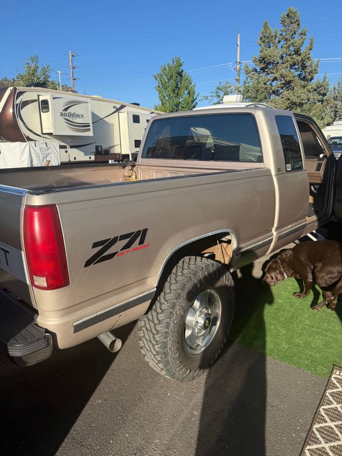 Chevy-k2500-1993-brown-3