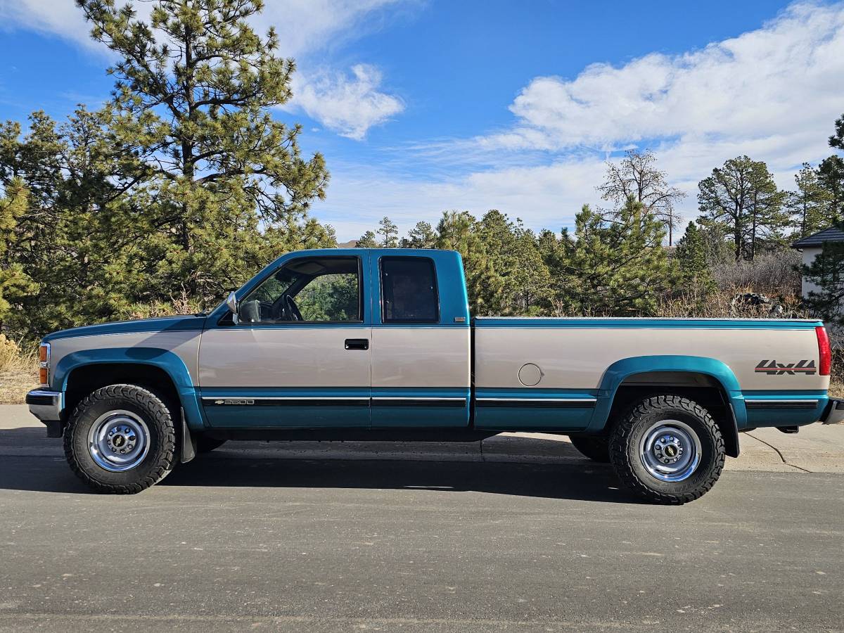 Chevy-k2500-1993-green-12