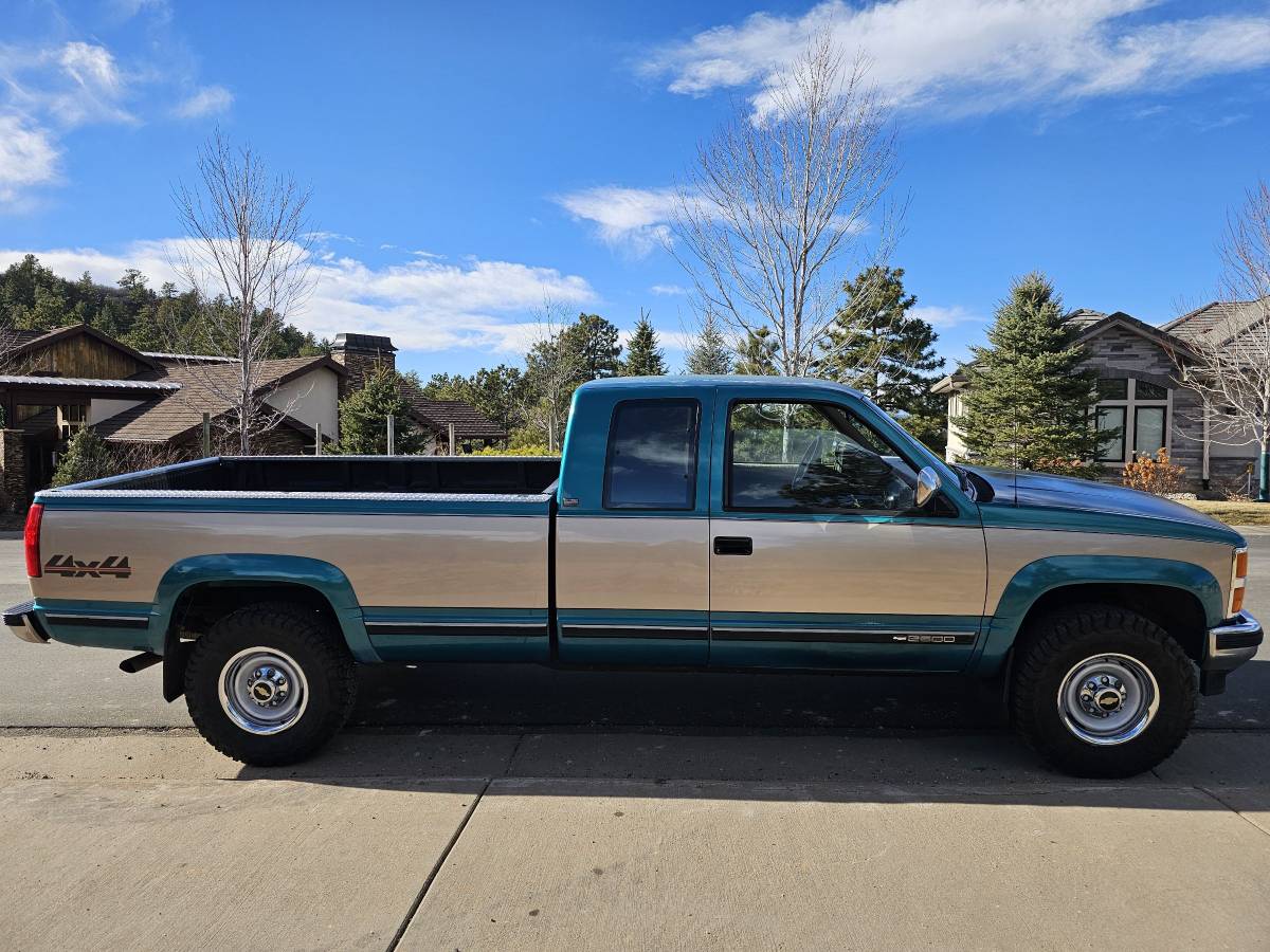 Chevy-k2500-1993-green-3